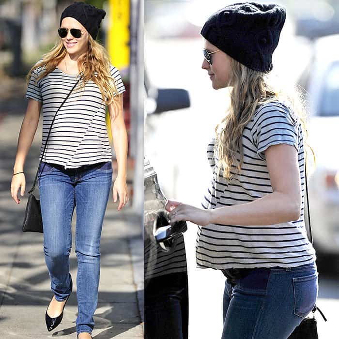 Teresa Palmer pregnant in jeans